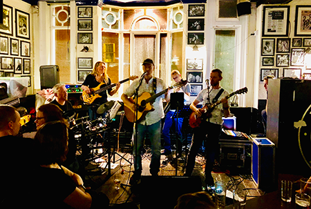 Travel Bugs live performance